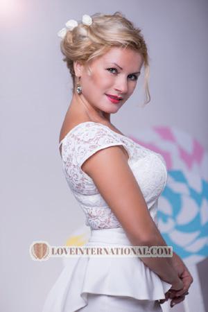 168776 - Angela Alter: 49 - Ukraine