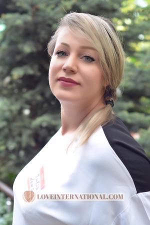 175249 - Yuliya Alter: 42 - Ukraine