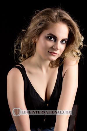 178768 - Valentina Alter: 25 - Ukraine