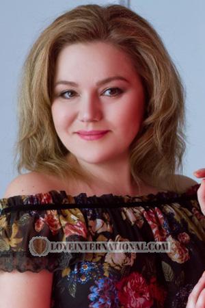 205366 - Juliya Alter: 44 - Ukraine