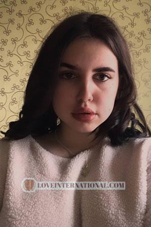 208575 - Anna Alter: 22 - Ukraine