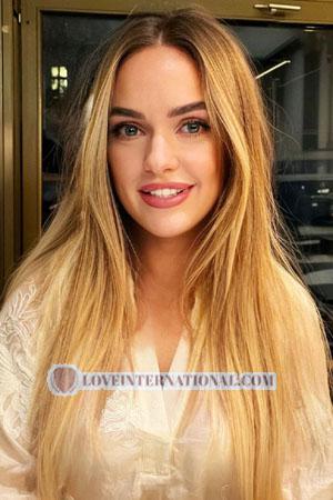 216091 - Iryna Alter: 43 - Ukraine