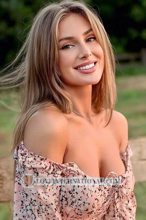 222921 - Olga Alter: 31 - Ukraine