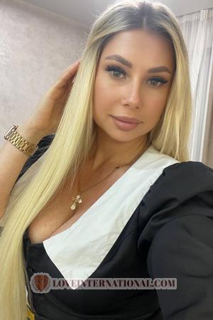 222924 - Olena Alter: 33 - Ukraine