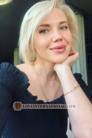 222926 - Oksana Alter: 36 - Ukraine