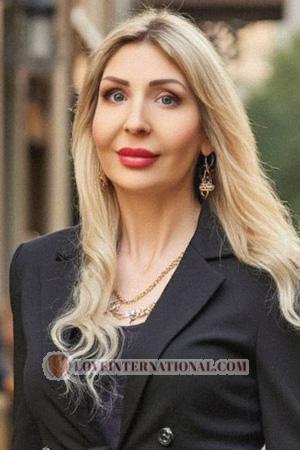 222951 - Nataliia Alter: 43 - Ukraine
