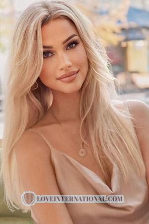 222985 - Oleksandra Alter: 32 - Ukraine