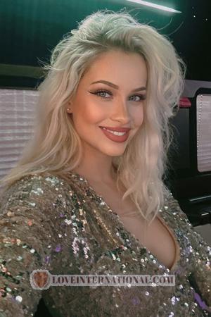223076 - Yulia Alter: 23 - Ukraine
