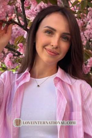 223502 - Alina Alter: 26 - Ukraine