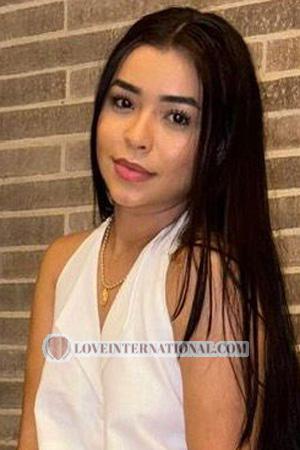 223580 - Estefania Alter: 24 - Kolumbien