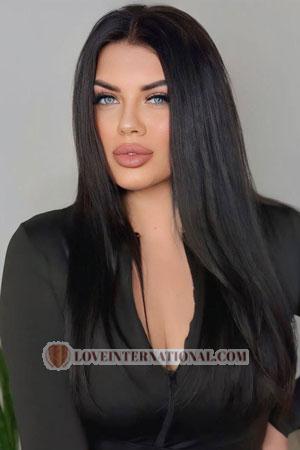 223809 - Alona Alter: 32 - Ukraine