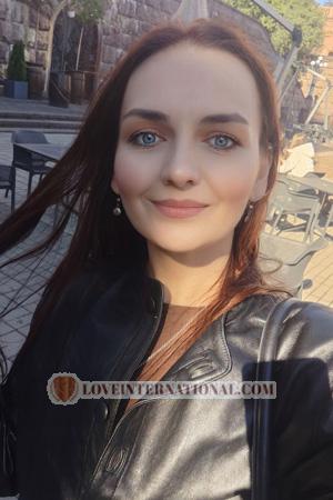 224044 - Evgeniya Alter: 36 - Ukraine