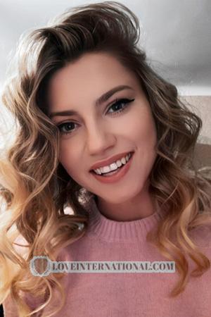 224047 - Anna Alter: 27 - Ukraine
