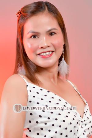 224166 - April Rose Alter: 43 - Philippinen