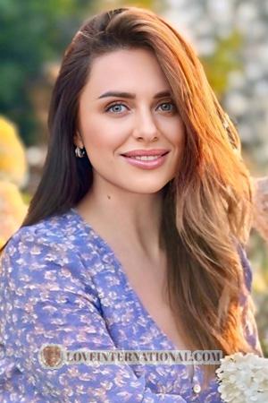 224551 - Yulia Alter: 35 - Ukraine