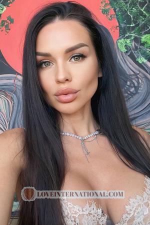 224968 - Yana Alter: 40 - Ukraine