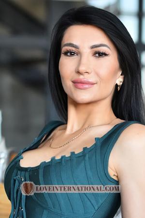 225257 - Yuliia Alter: 47 - Ukraine