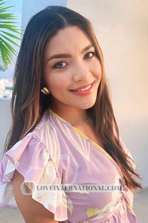 225370 - Dilia Alter: 27 - Kolumbien