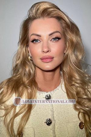 225555 - Hanna Alter: 43 - Ukraine