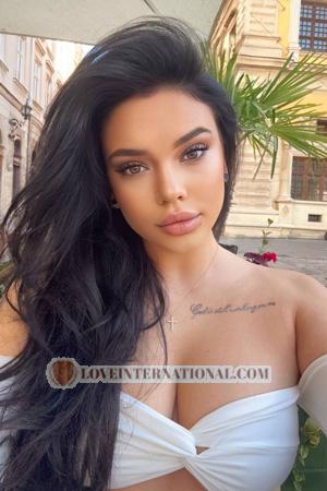 225632 - Sofiia Alter: 19 - Ukraine