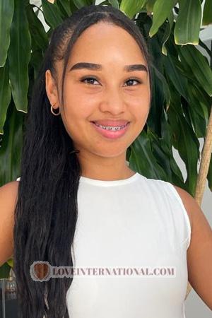 225781 - Maierlis Alter: 23 - Kolumbien