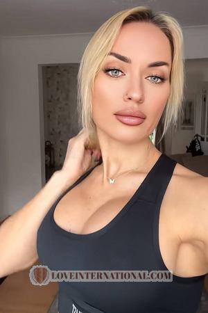 225942 - Olga Alter: 37 - Moldawien