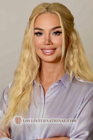 226306 - Nataliia Alter: 46 - Ukraine