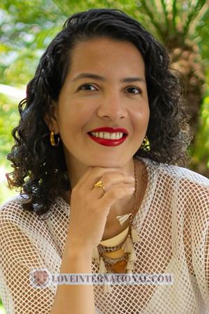 226330 - Leidy Alter: 39 - Kolumbien