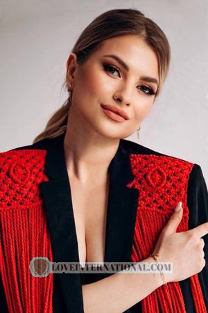 226374 - Iryna Alter: 32 - Ukraine