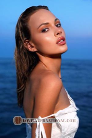 226375 - Arina Alter: 21 - Ukraine