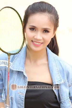 Ladies of Ho Chi Minh Stadt