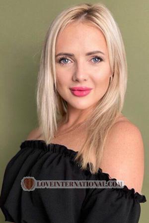 226920 - Kateryna Alter: 36 - Ukraine