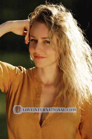 226941 - Marina Alter: 44 - Ukraine