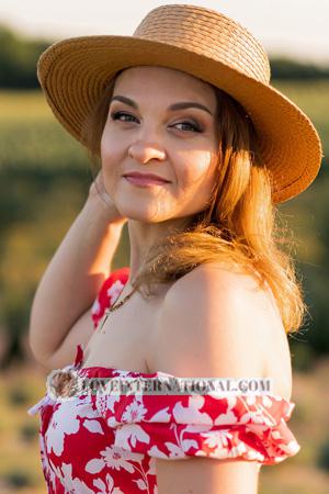 226971 - Olena Alter: 42 - Ukraine