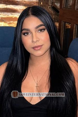 227132 - Maibelline Alter: 23 - Kolumbien