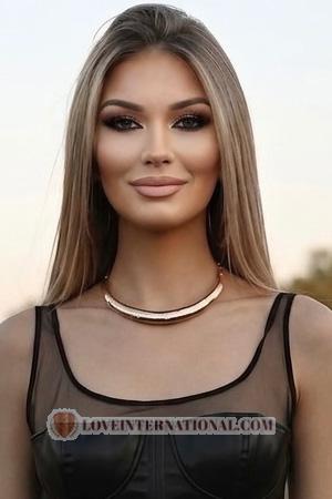 227233 - Nastasiia Alter: 30 - Ukraine