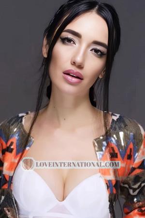 227251 - Svitlana Alter: 42 - Ukraine