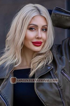 227388 - Svitlana Alter: 42 - Ukraine
