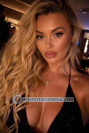 227722 - Olena Alter: 37 - Ukraine