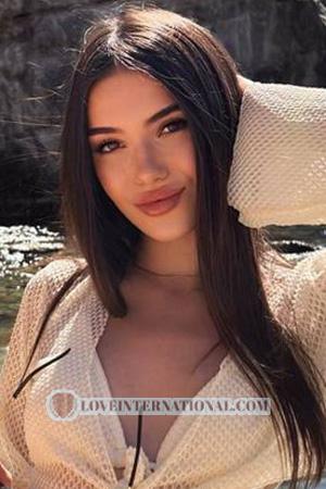 227726 - Uliana Alter: 21 - Ukraine