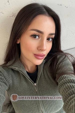 227743 - Olena Alter: 39 - Ukraine