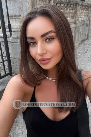 227852 - Nataliia Alter: 27 - Ukraine