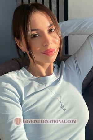 228260 - Kateryna Alter: 25 - Ukraine
