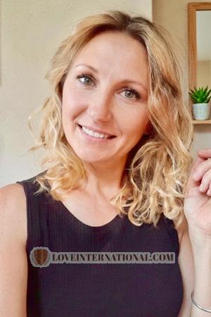 228569 - Oksana Alter: 45 - Ukraine