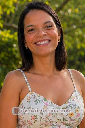 228891 - Yessica Alter: 38 - Kolumbien