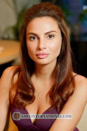 228930 - Karolina Alter: 34 - Ukraine