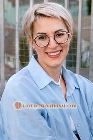 228954 - Mariya Alter: 43 - Ukraine
