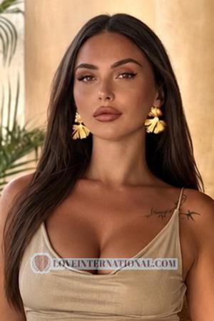 228980 - Taisiia Alter: 30 - Ukraine