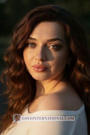 229150 - Yana Alter: 32 - Ukraine