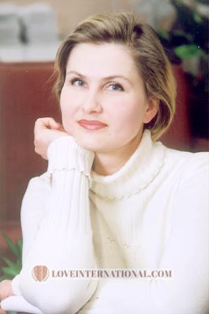 57222 - Victoria Alter: 40 - Russia